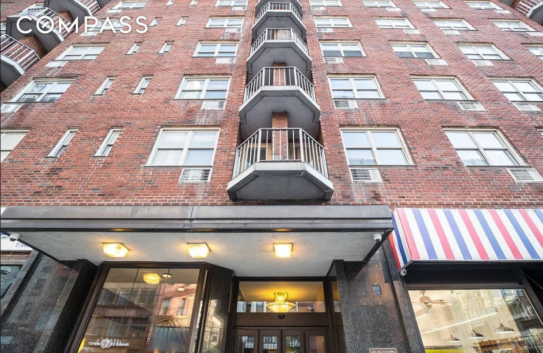 #3 photo, 170 W 23rd Street, Chelsea , NY 10011