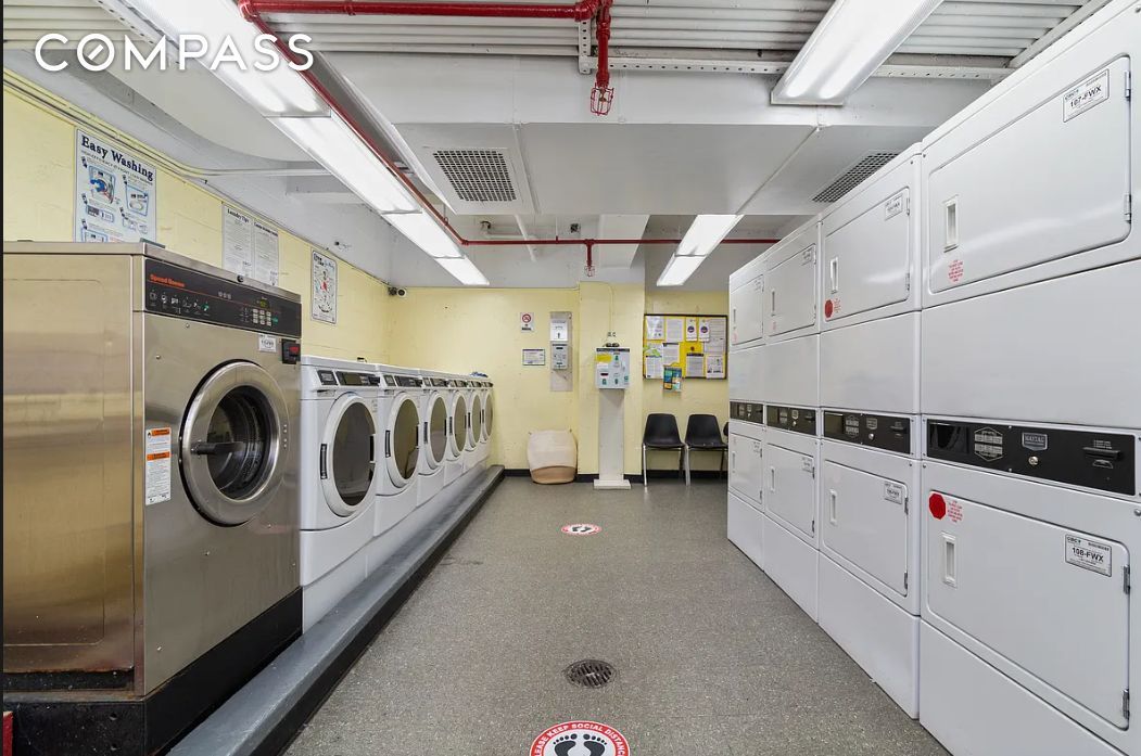 #5 photo, 170 W 23rd Street, Chelsea , NY 10011