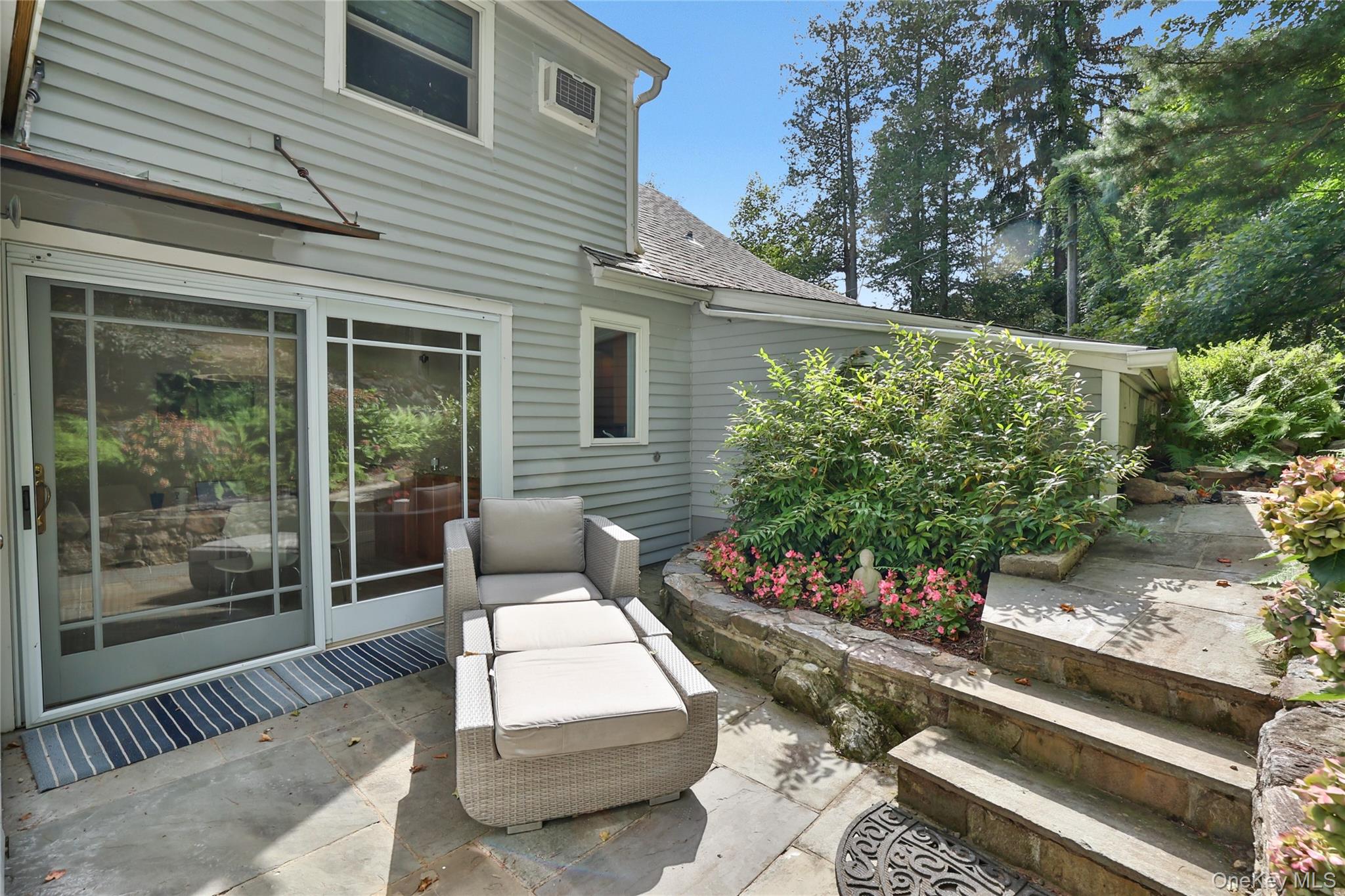 #12 photo, 8 Old Roaring Brook Road, 뉴욕주 Mount Kisco , NY 10549