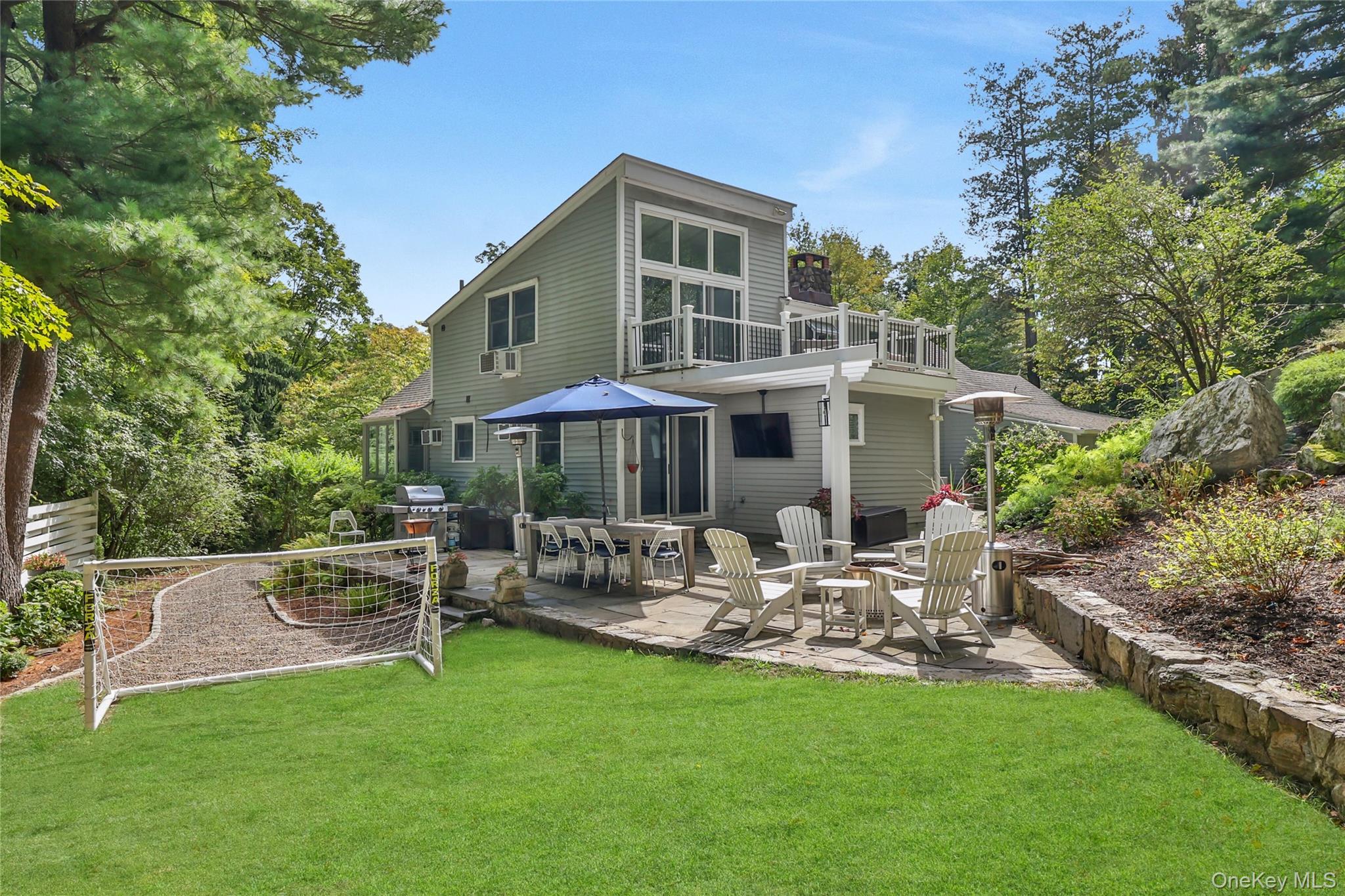 #14 photo, 8 Old Roaring Brook Road, 뉴욕주 Mount Kisco , NY 10549