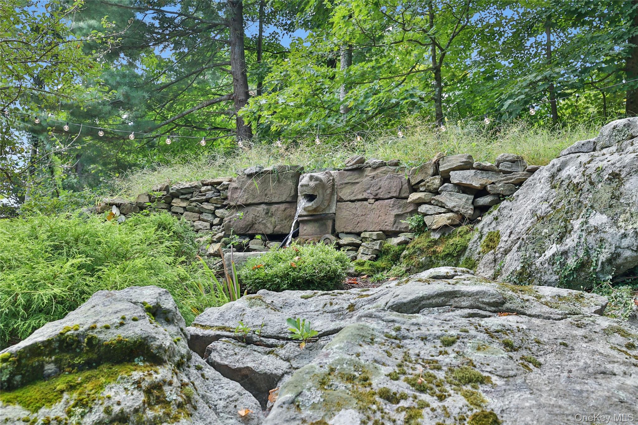 #19 photo, 8 Old Roaring Brook Road, 뉴욕주 Mount Kisco , NY 10549