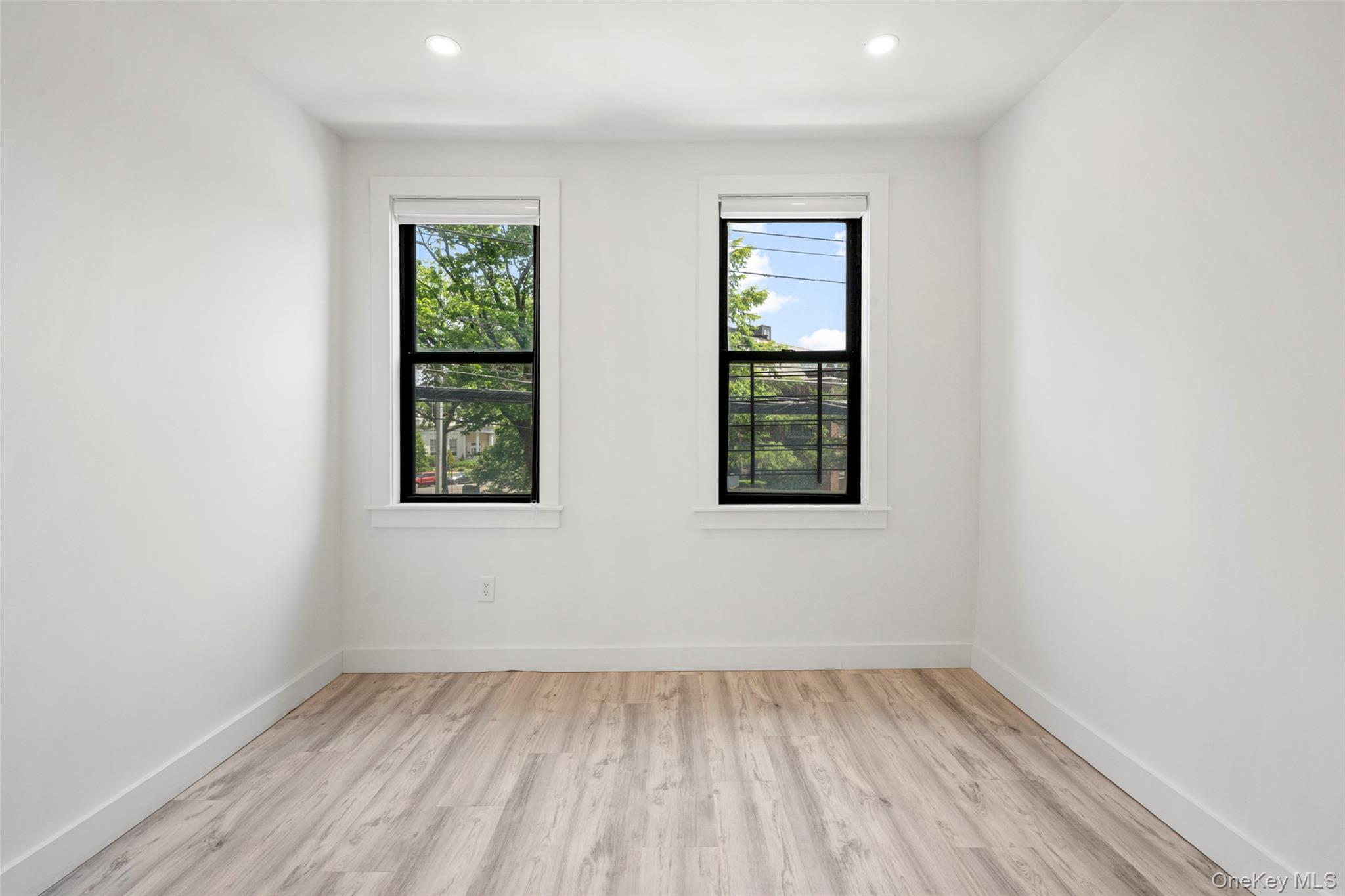 #12 photo, 2122 Boston Post Road, Larchmont , NY 10538