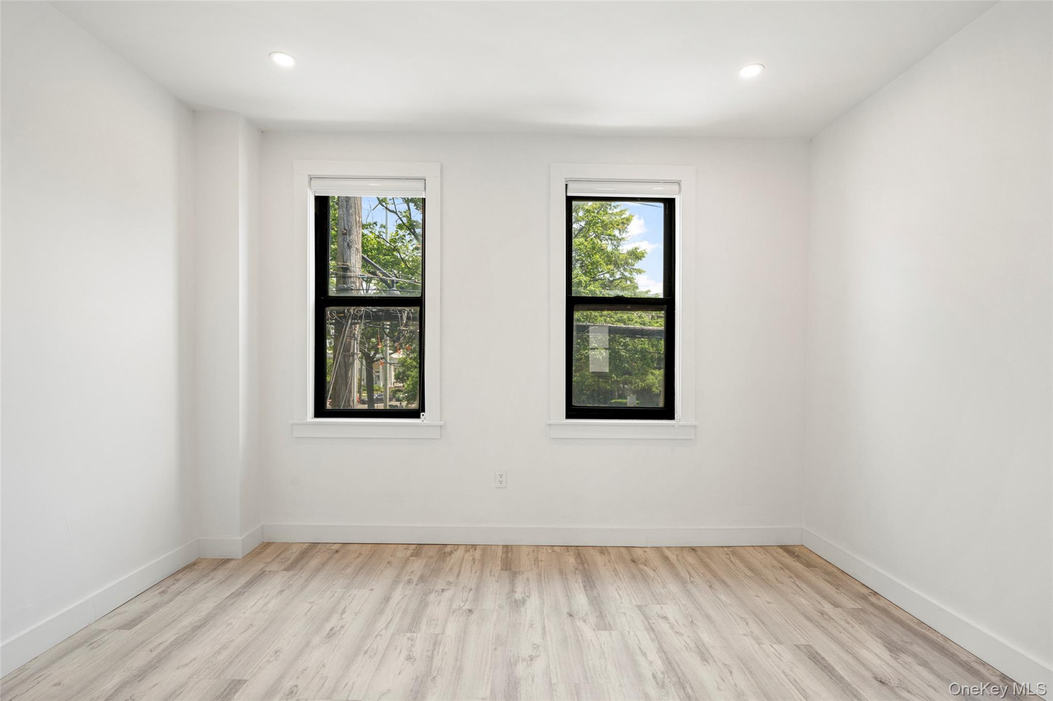 #13 photo, 2122 Boston Post Road, Larchmont , NY 10538