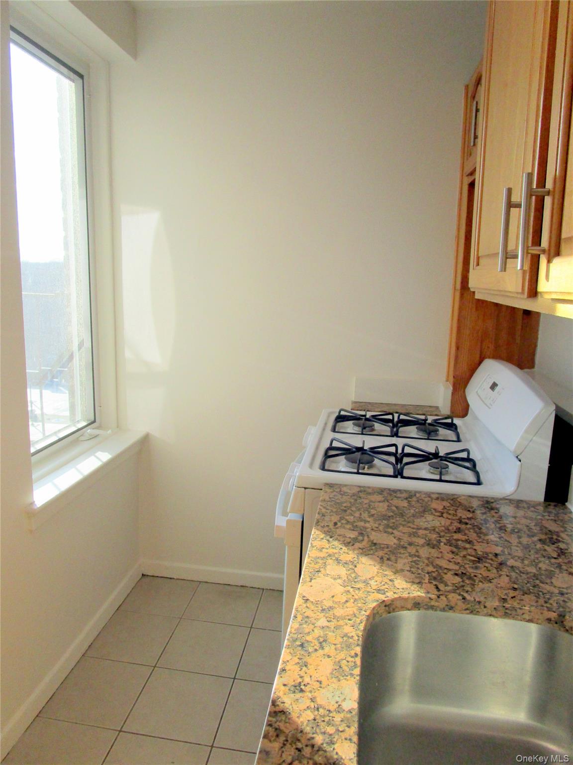 #11 photo, 595 McLean Avenue, Yonkers , NY 10705