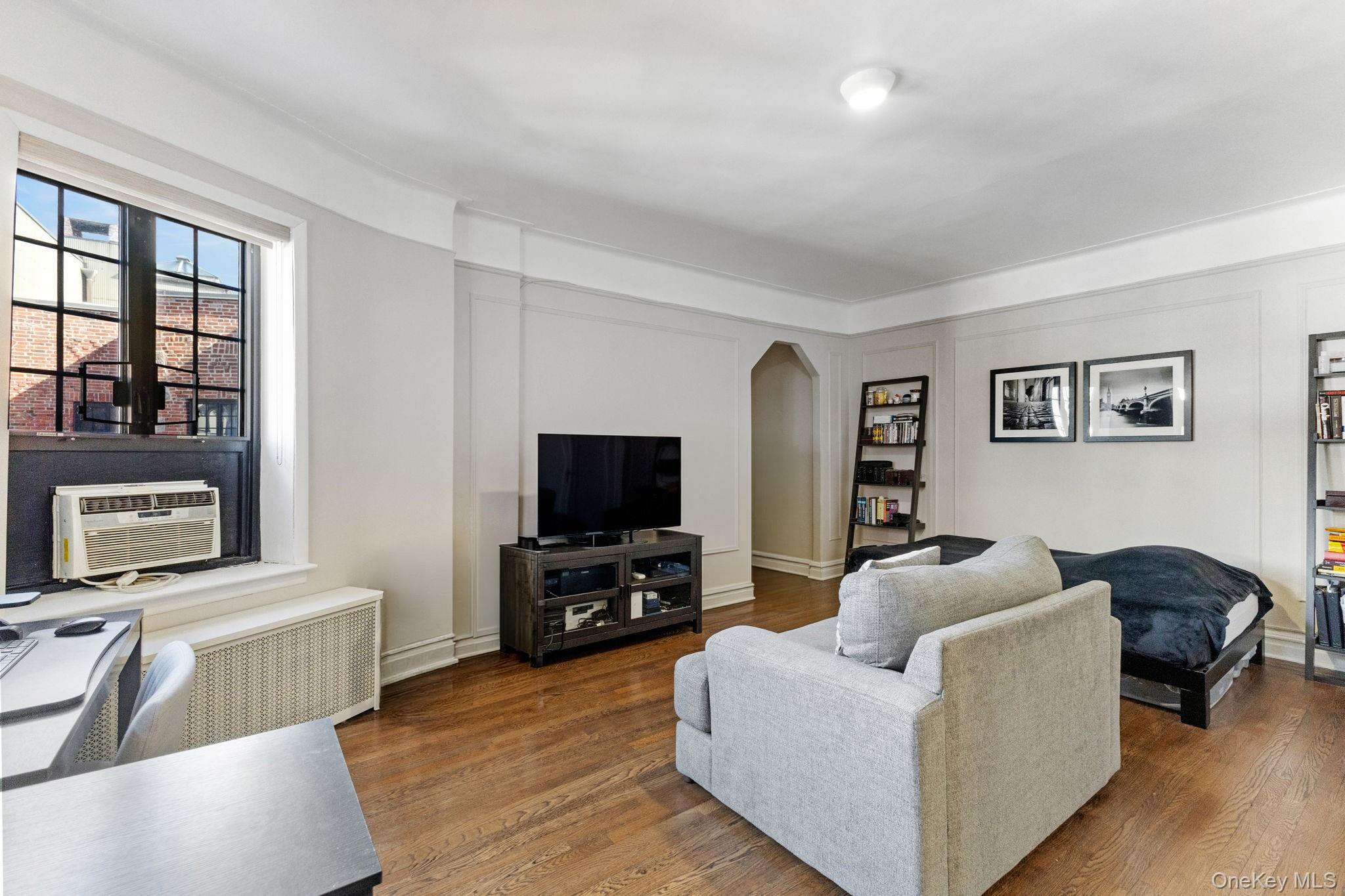 #6 photo, 45 Pondfield Road, Bronxville , NY 10708