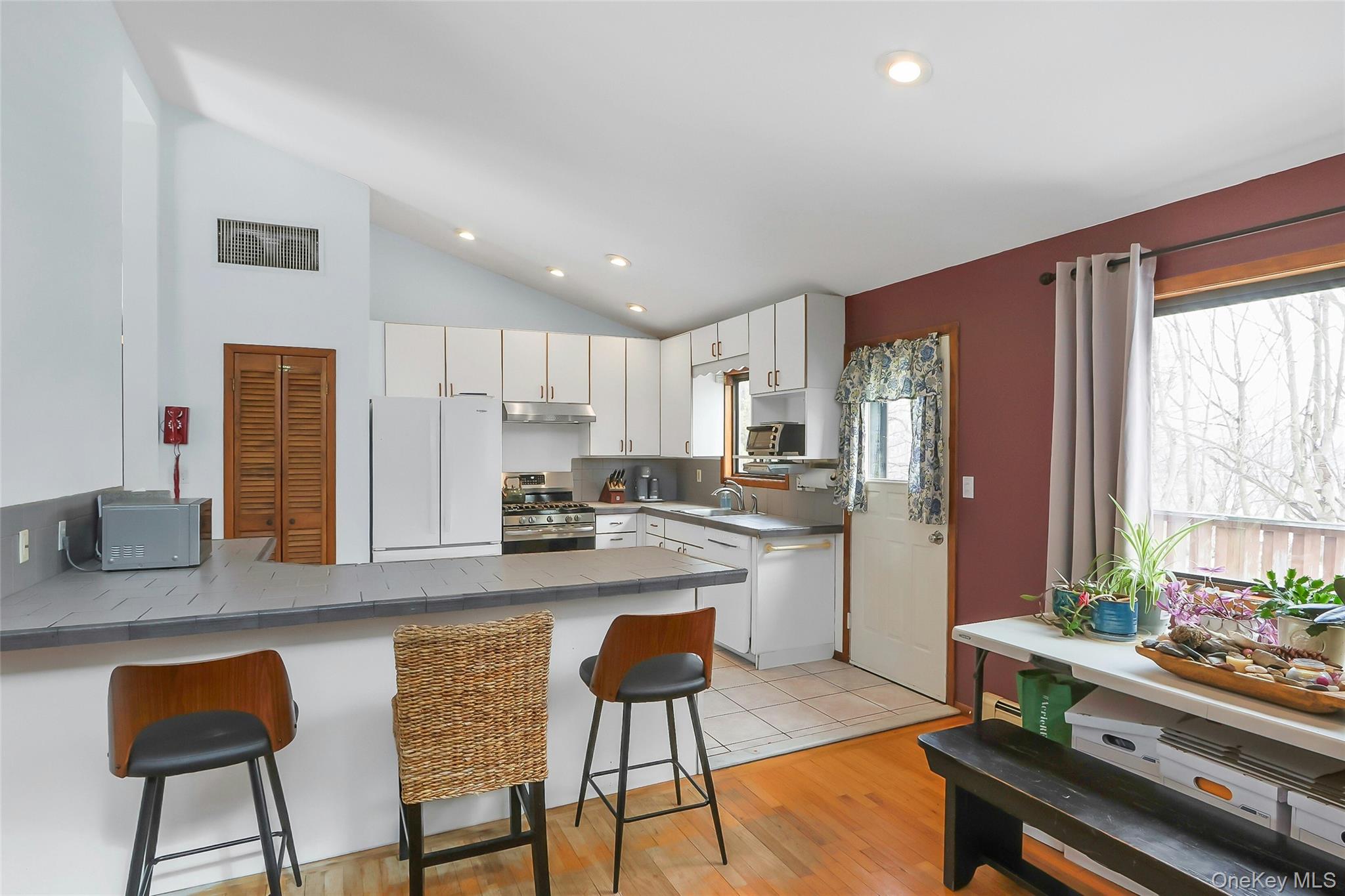 #6 photo, 10 SKINNER Court, Tomkins Cove , NY 10986