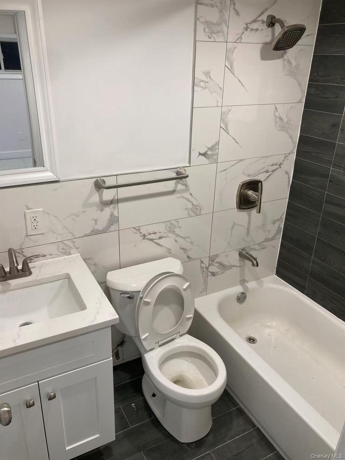 #5 photo, 78-38 83RD Street, 뉴욕퀸즈 Glendale , NY 11385