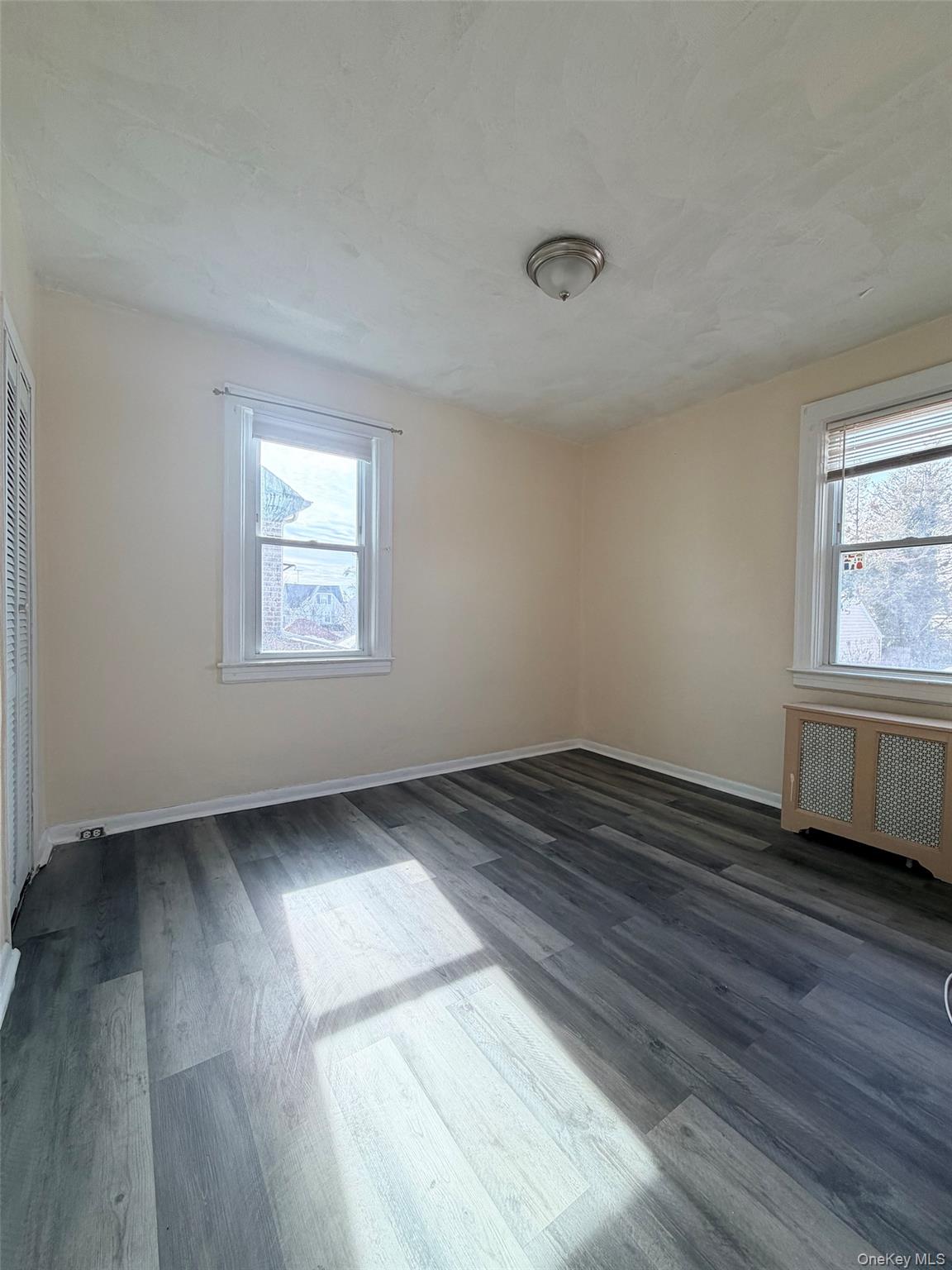 #9 photo, 4628 Utopia Parkway, Куинс ‖ Flushing , NY 11358