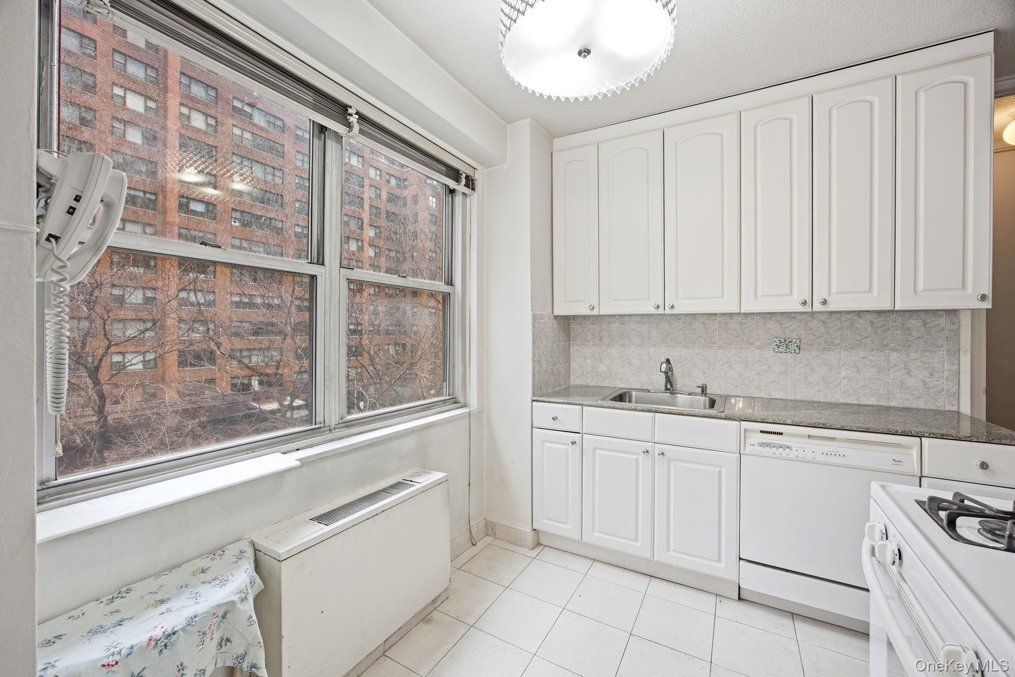 #9 photo, 300 E 40th Street, ম্যানহাটন New York (Manhattan) , NY 10016