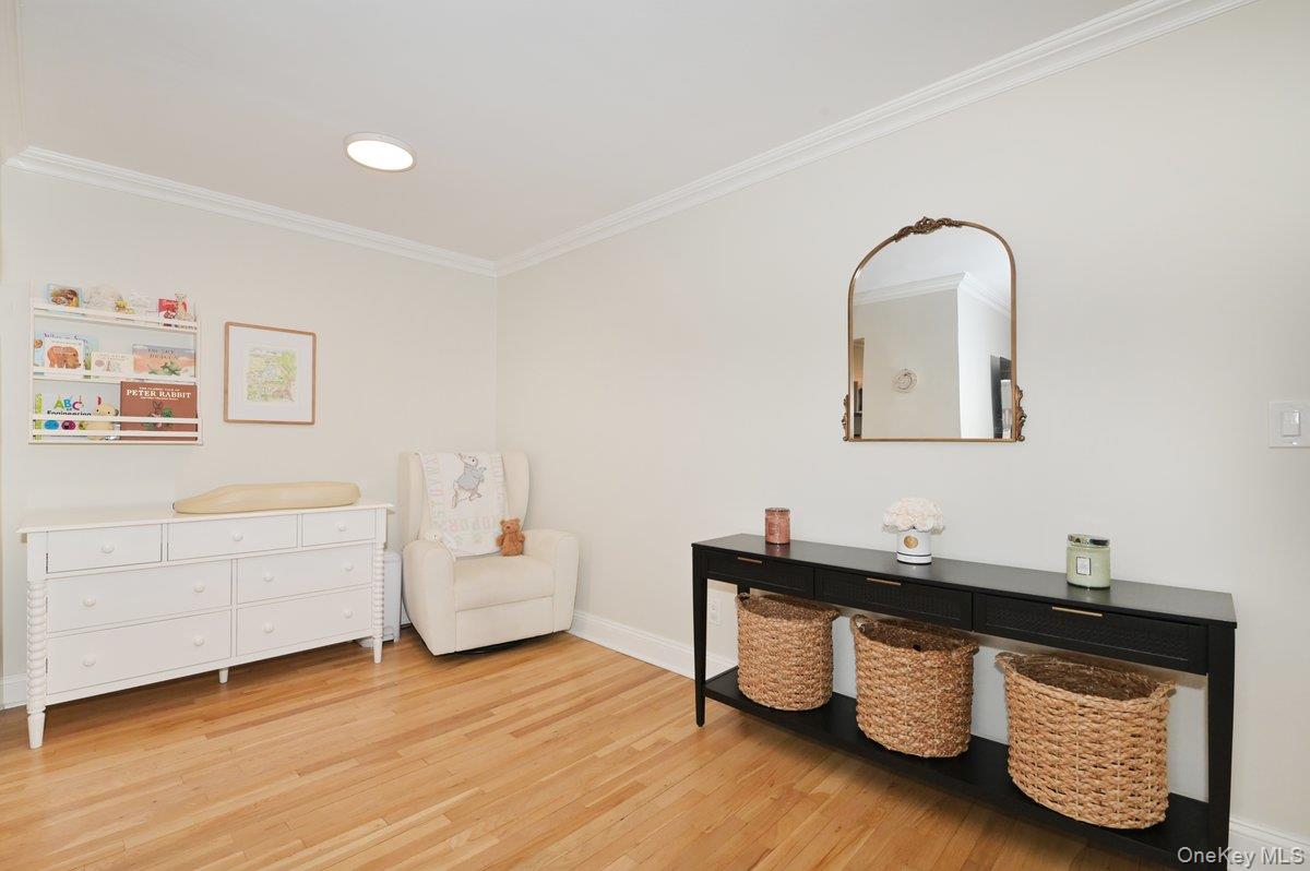 #12 photo, 5 Birchwood Court, Mineola , NY 11501