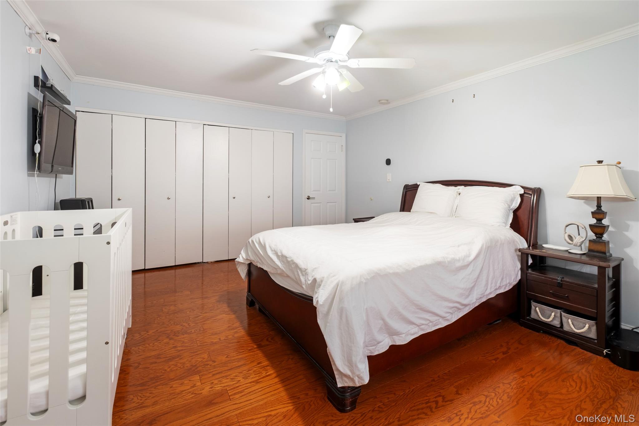 #19 photo, 21 Canterbury Road, Great Neck , NY 11021