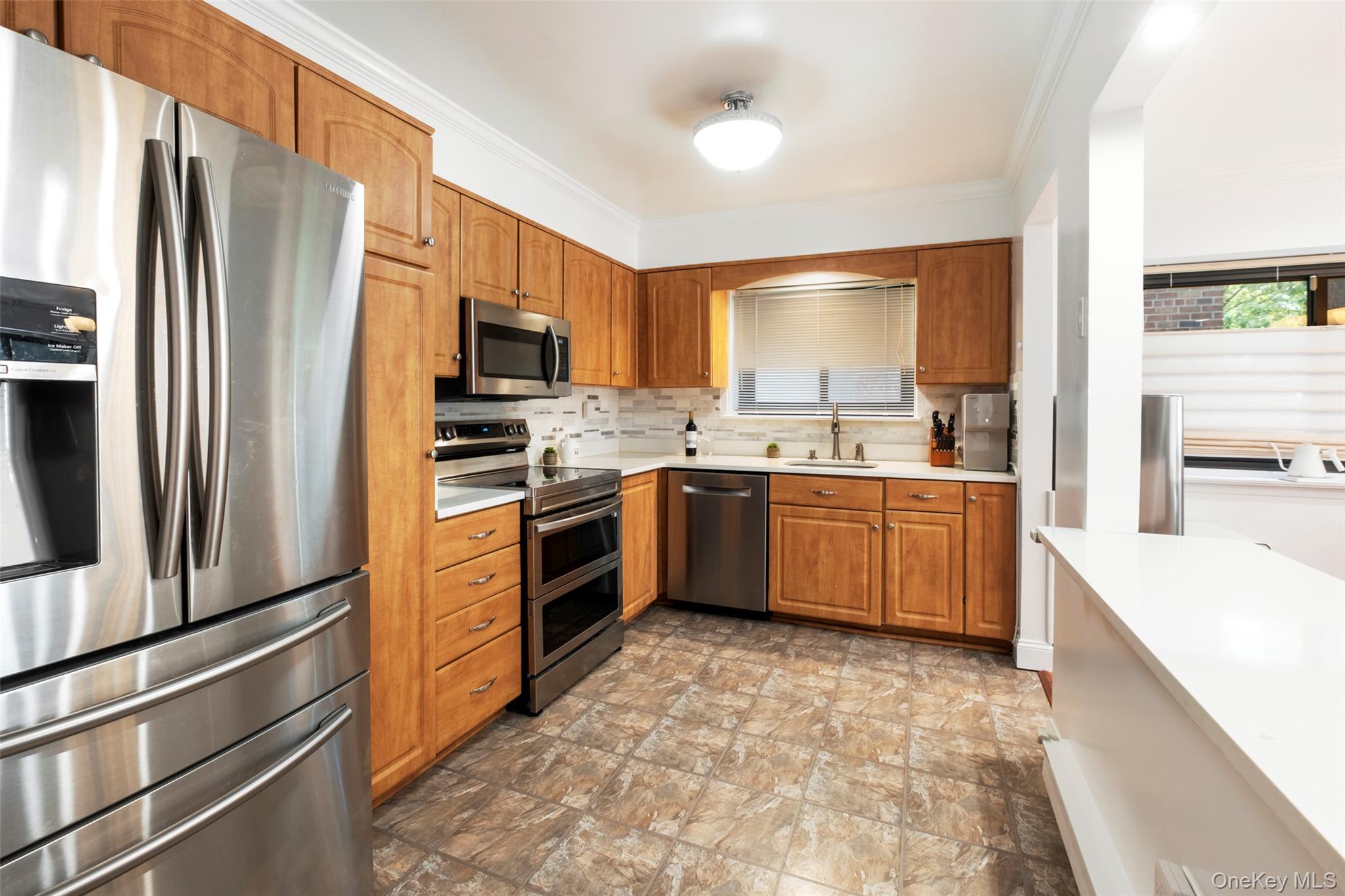 #9 photo, 21 Canterbury Road, Great Neck , NY 11021