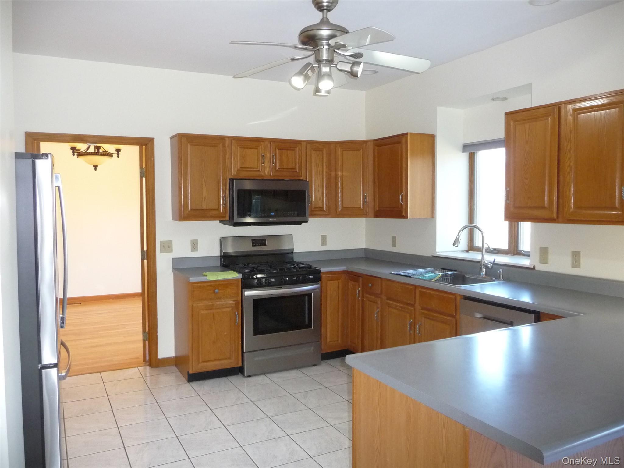 #6 photo, 49 Lane Gate Drive, Wappingers Falls , NY 12590