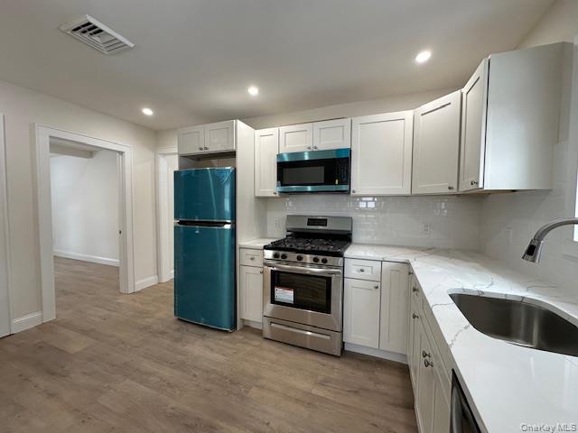 #2 photo, 12 Canyon Street, Huntington , NY 11743