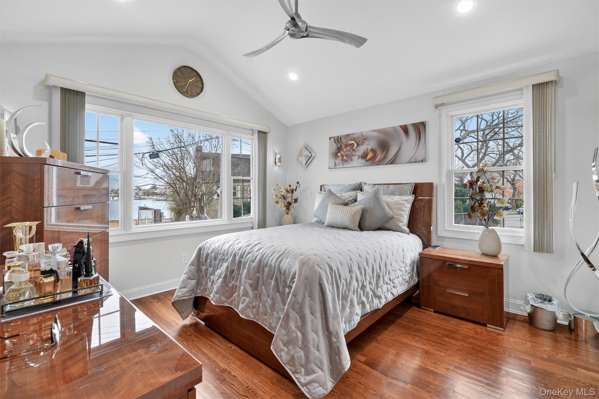 #13 photo, 3377 Agar Place, Бронкс ‖ Bronx , NY 10465