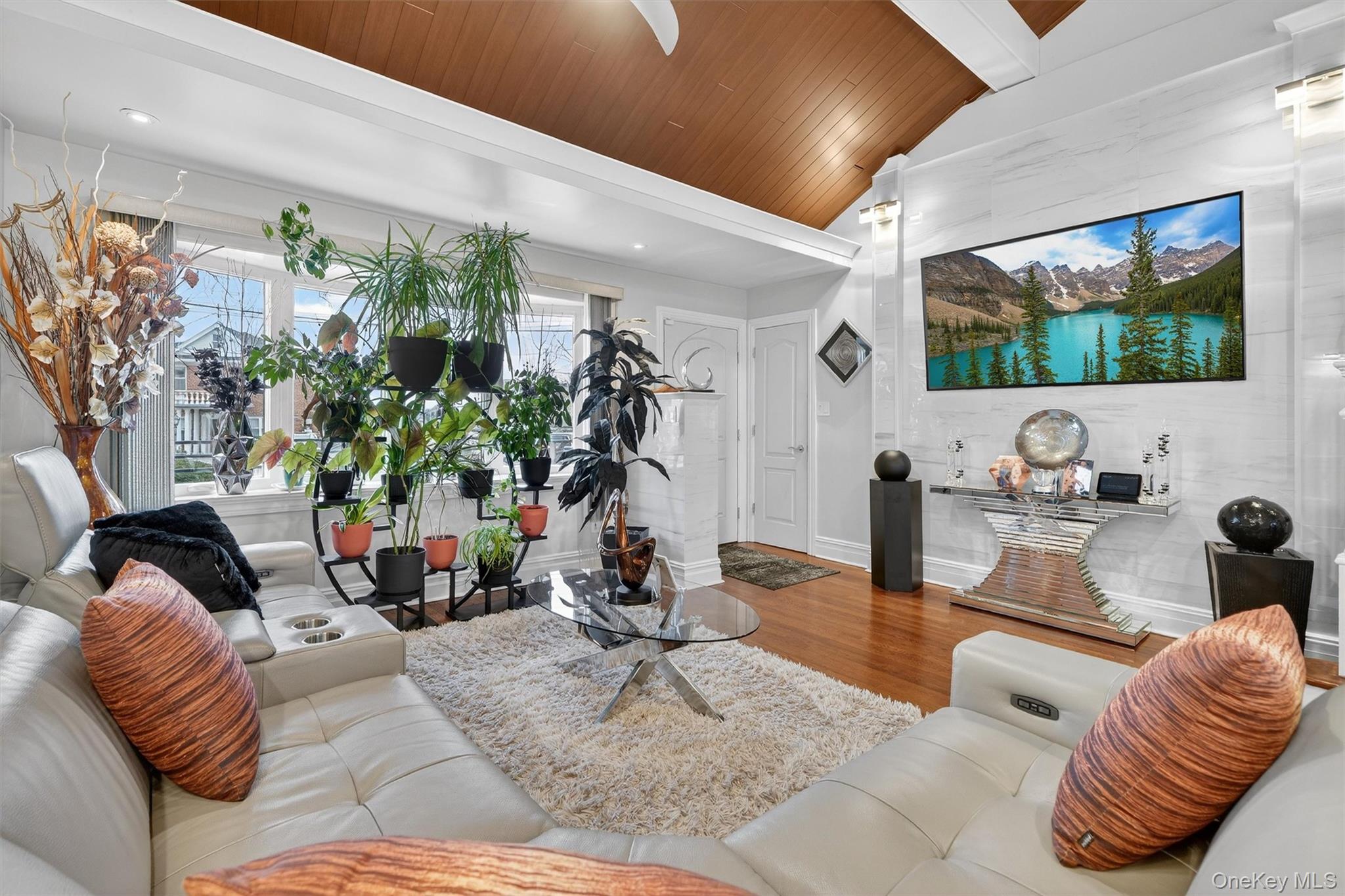 #6 photo, 3377 Agar Place, Бронкс ‖ Bronx , NY 10465