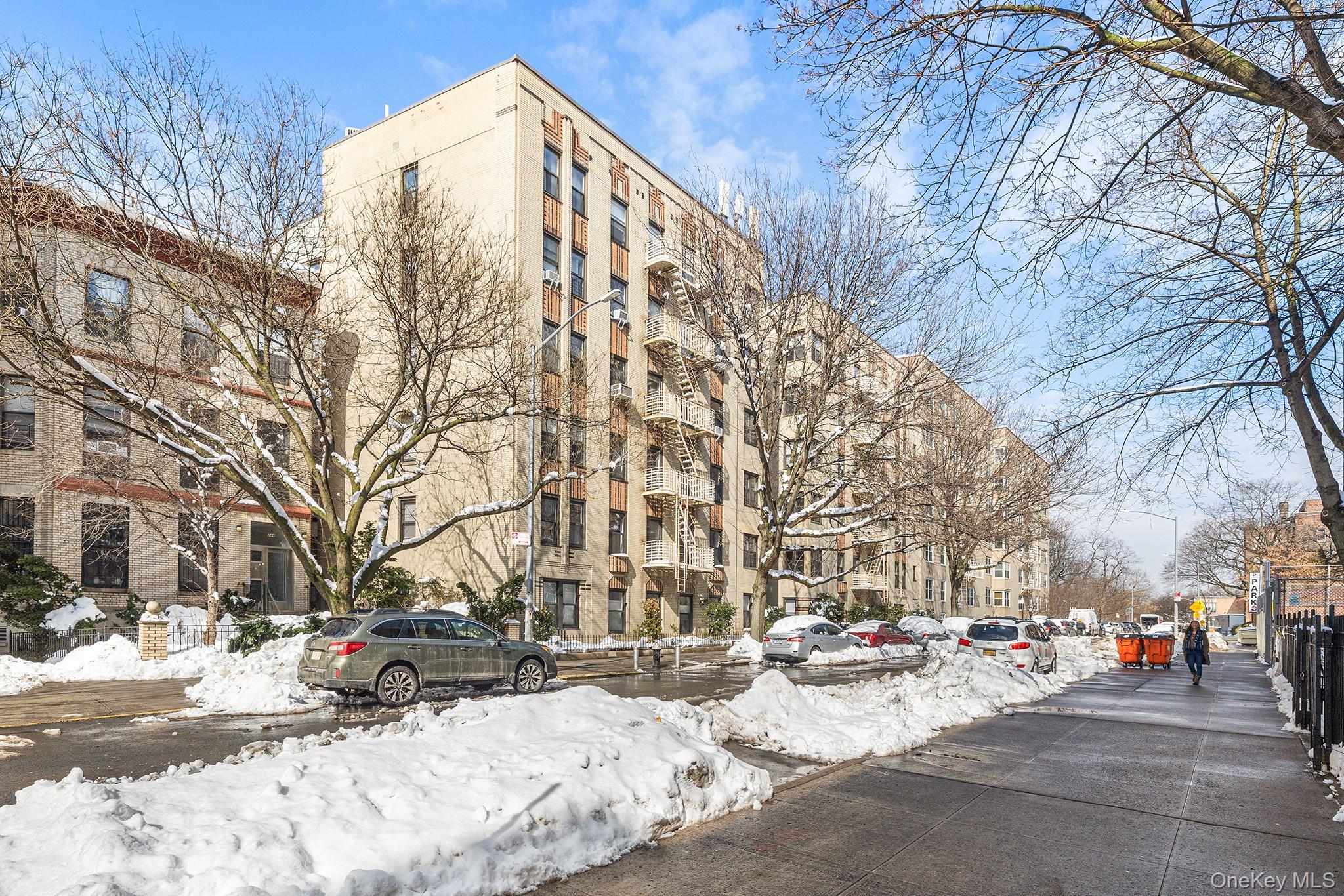 #20 photo, 350 Cabrini Boulevard, New York (Manhattan) , NY 10040