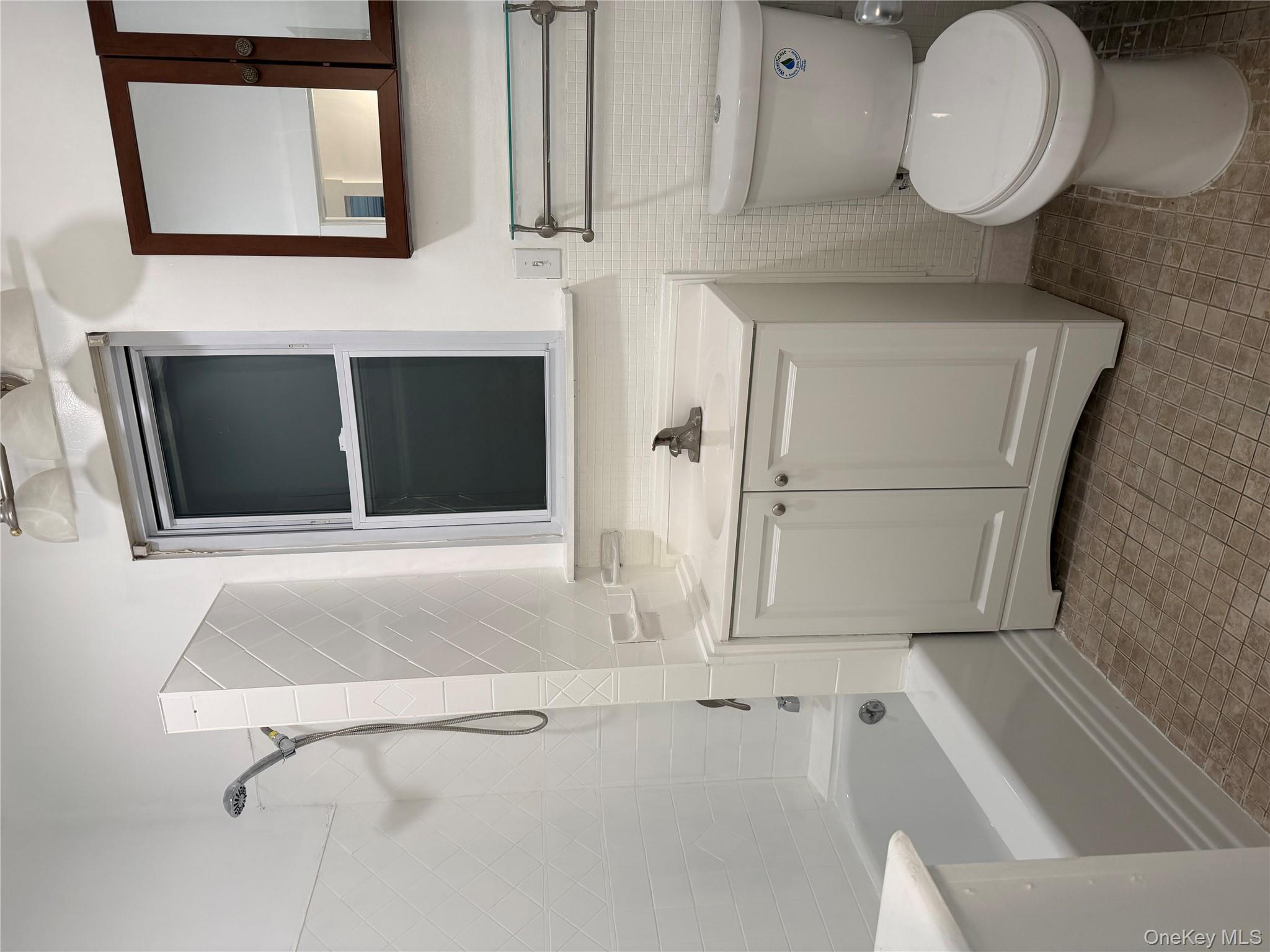 #14 photo, 1718 Edison Avenue, 브롱크스 Bronx , NY 10461