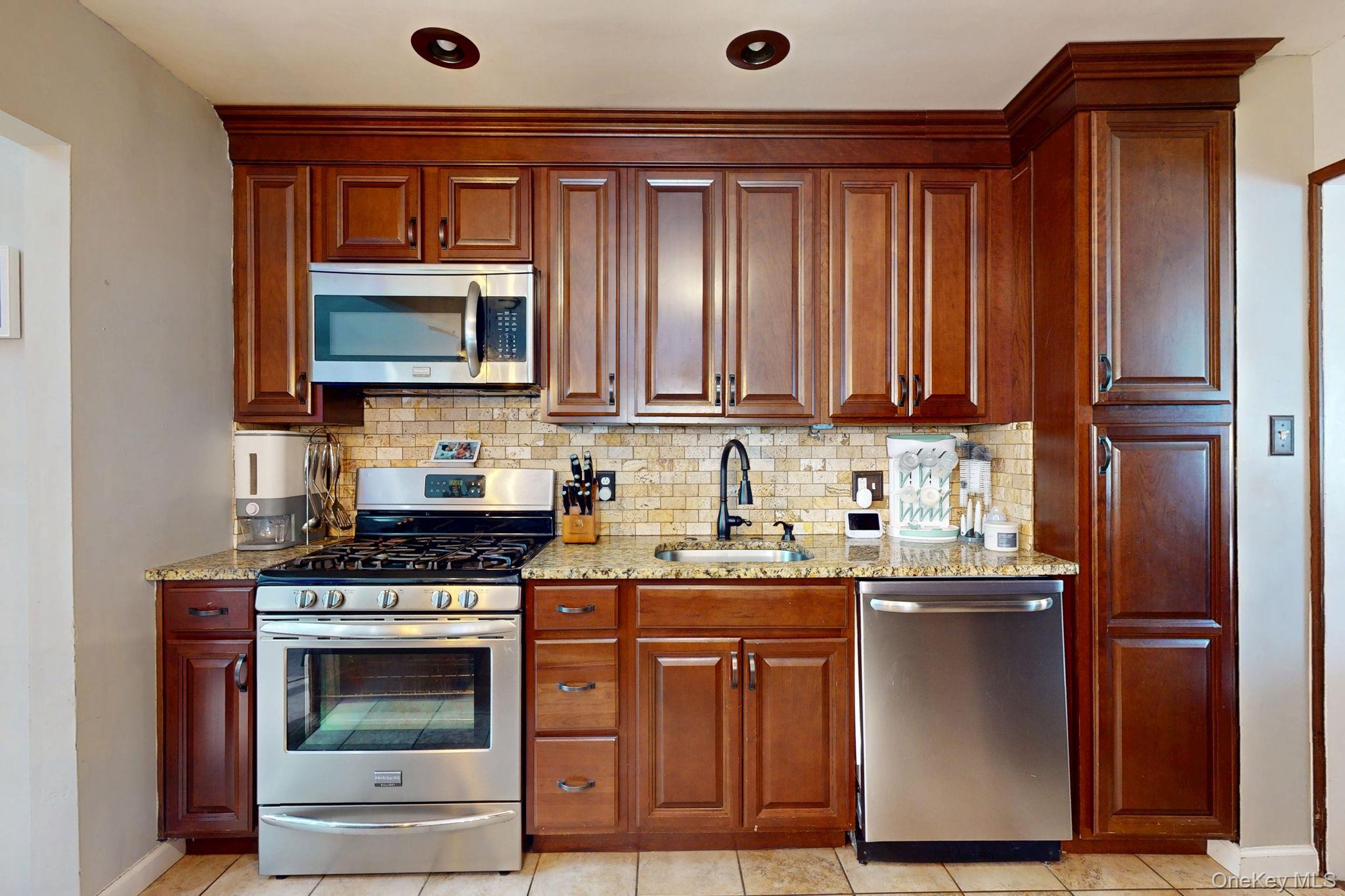 #10 photo, 44 Roe Avenue, Cornwall On Hudson , NY 12520