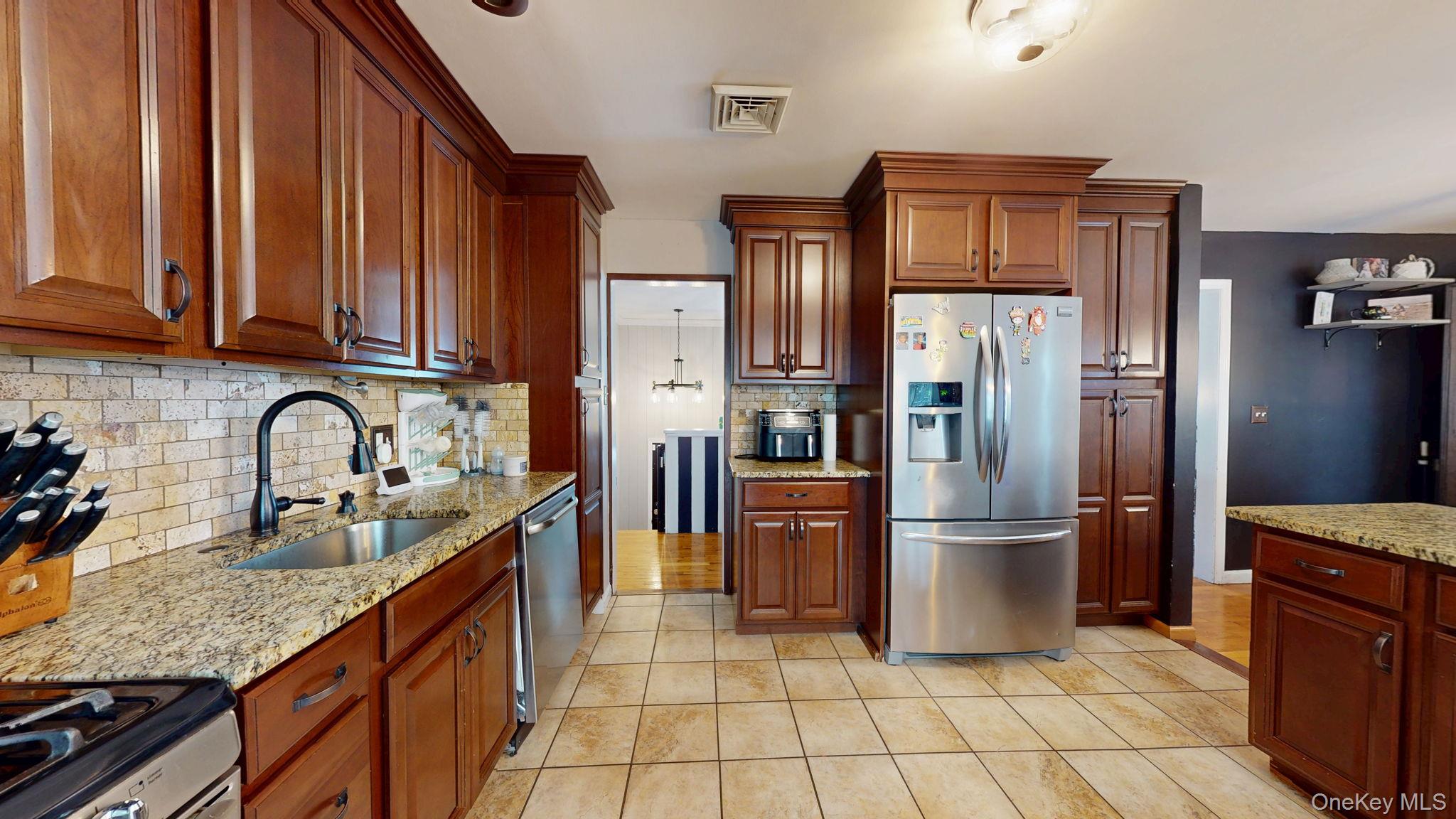 #11 photo, 44 Roe Avenue, Cornwall On Hudson , NY 12520