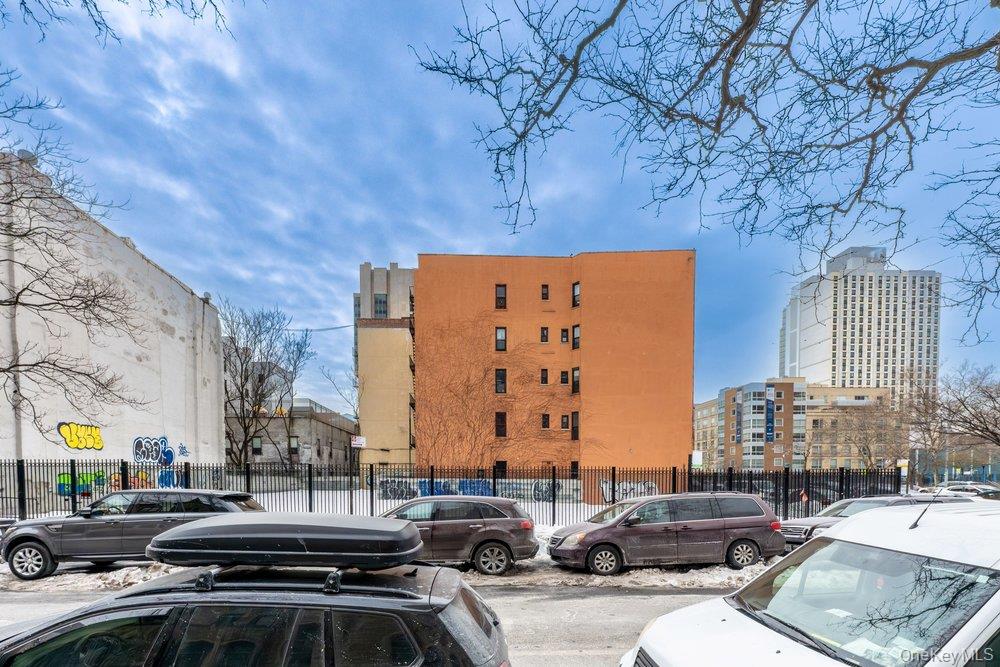 #11 photo, 166 W 128th Street, New York (Manhattan) , NY 10027