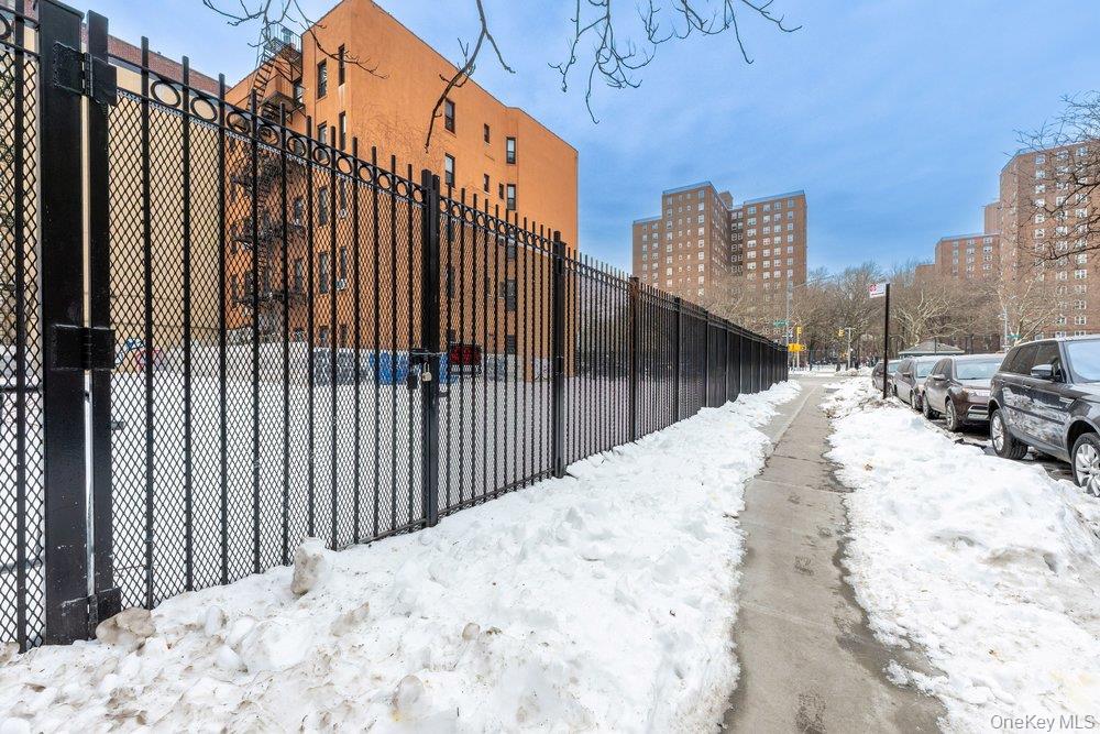 #2 photo, 166 W 128th Street, New York (Manhattan) , NY 10027