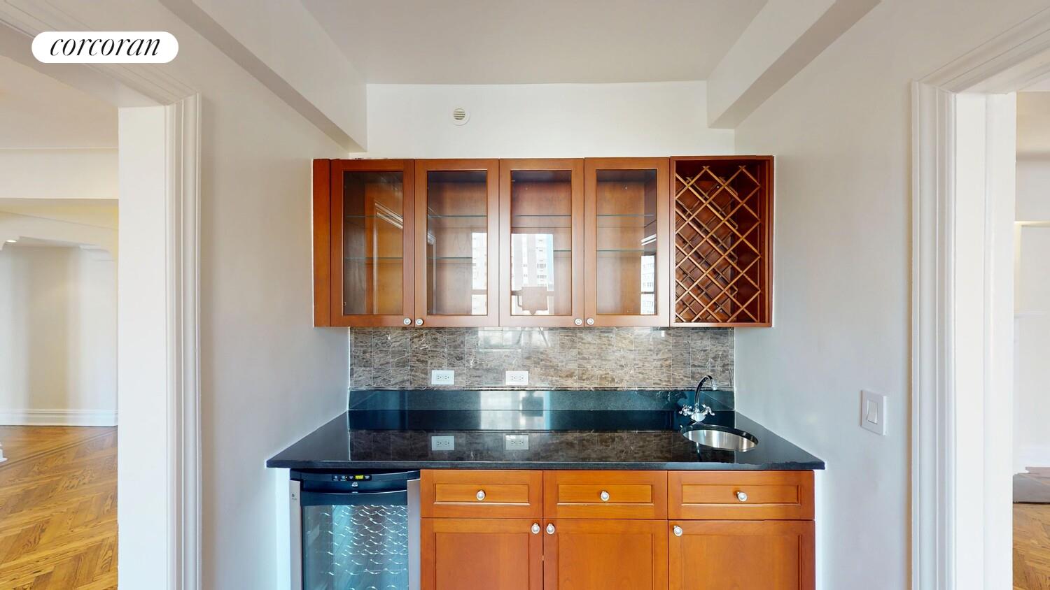 #4 photo, New York City, Lenox Hill , NY 10021