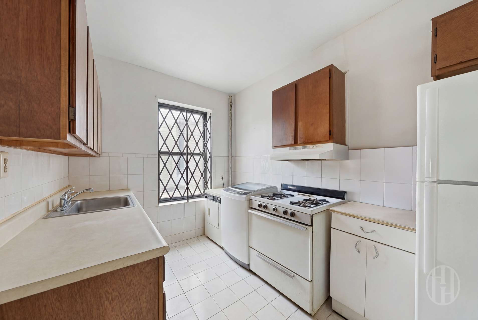 #11 photo, 2440 Amsterdam Avenue, Washington Heights , NY 10033