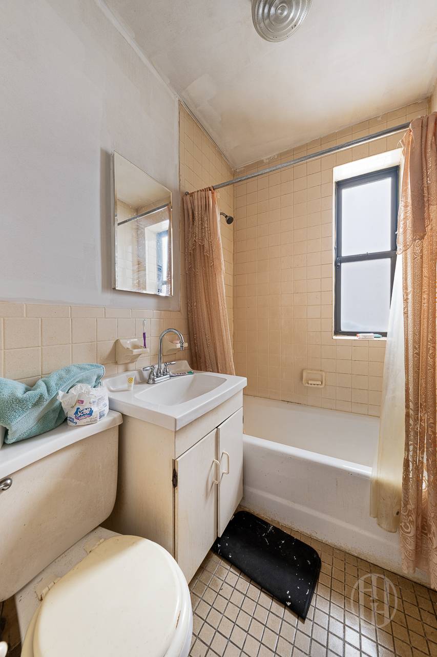 #12 photo, 2440 Amsterdam Avenue, Washington Heights , NY 10033