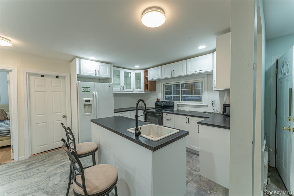 #2 photo, 334 Gillette Street, Dix Hills , NY 11746