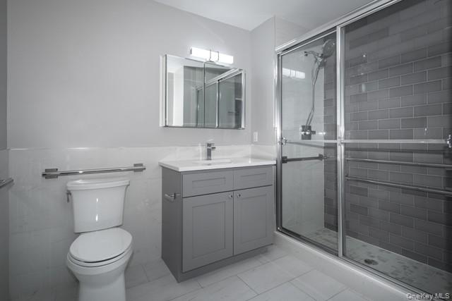 #8 photo, 262 Indian Head Road, سوفولك Kings Park , NY 11754