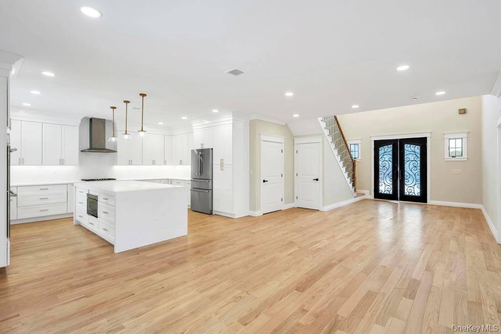 #4 photo, 351 Concord Avenue, East Meadow , NY 11554