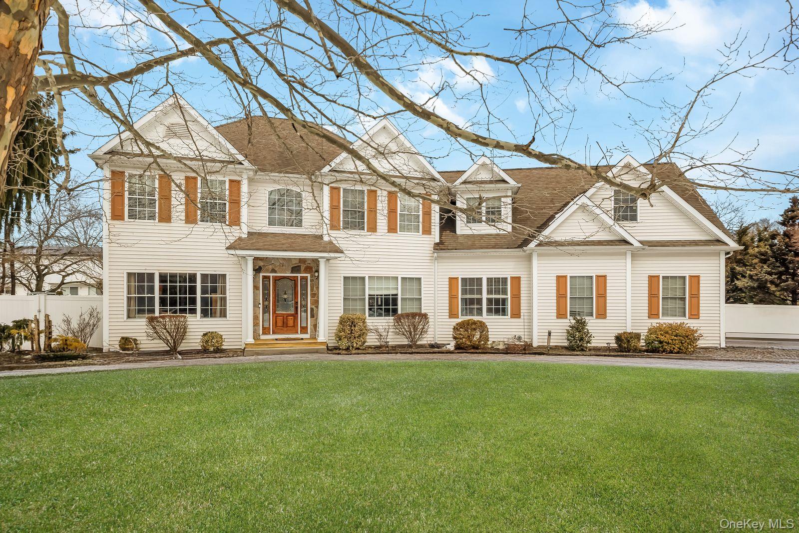 #1 photo, 2 Equine Lane, 롱 아일랜드 Lake Grove , NY 11755