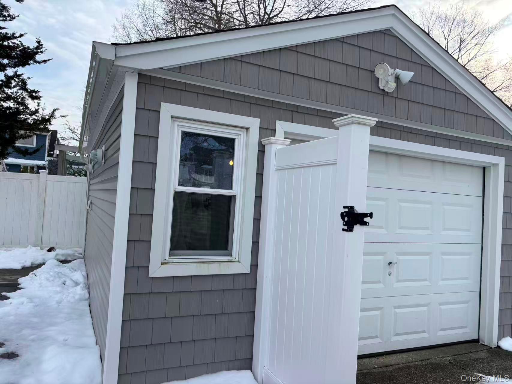 #2 photo, 3700 Alcona Street, Seaford , NY 11783