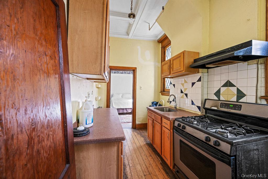 #17 photo, 897 Park Place, Brooklyn , NY 11216