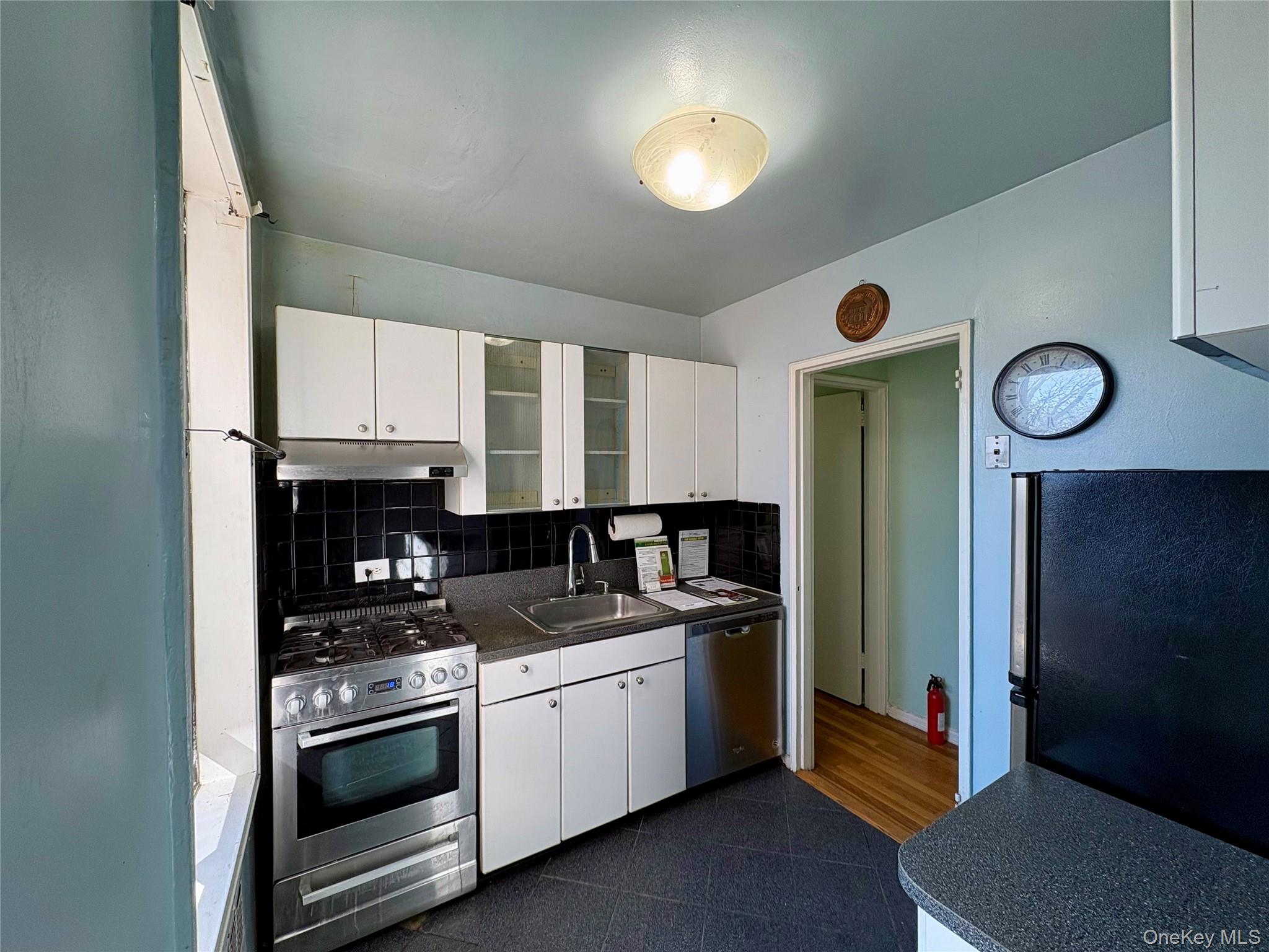 #1 photo, 22424 Union Turnpike, Oakland Gardens , NY 11364