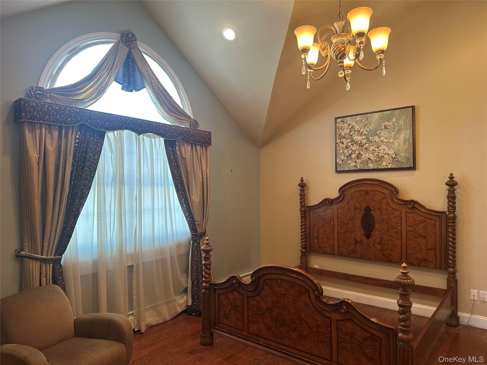 #12 photo, 17 Lee Avenue, Rockville Centre , NY 11570