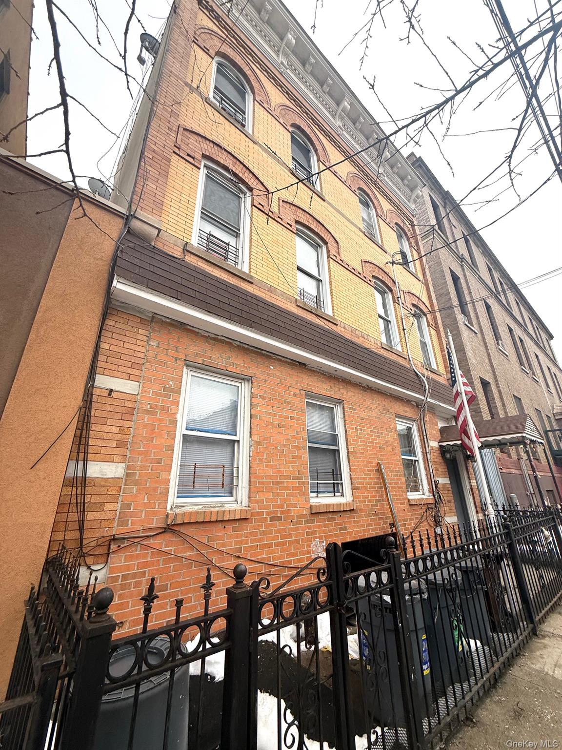 #20 photo, 686 Fairview Avenue, Ridgewood , NY 11385