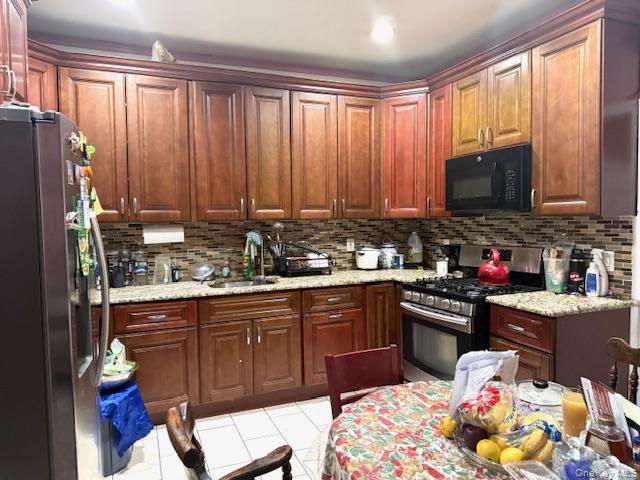 #6 photo, 686 Fairview Avenue, Ridgewood , NY 11385