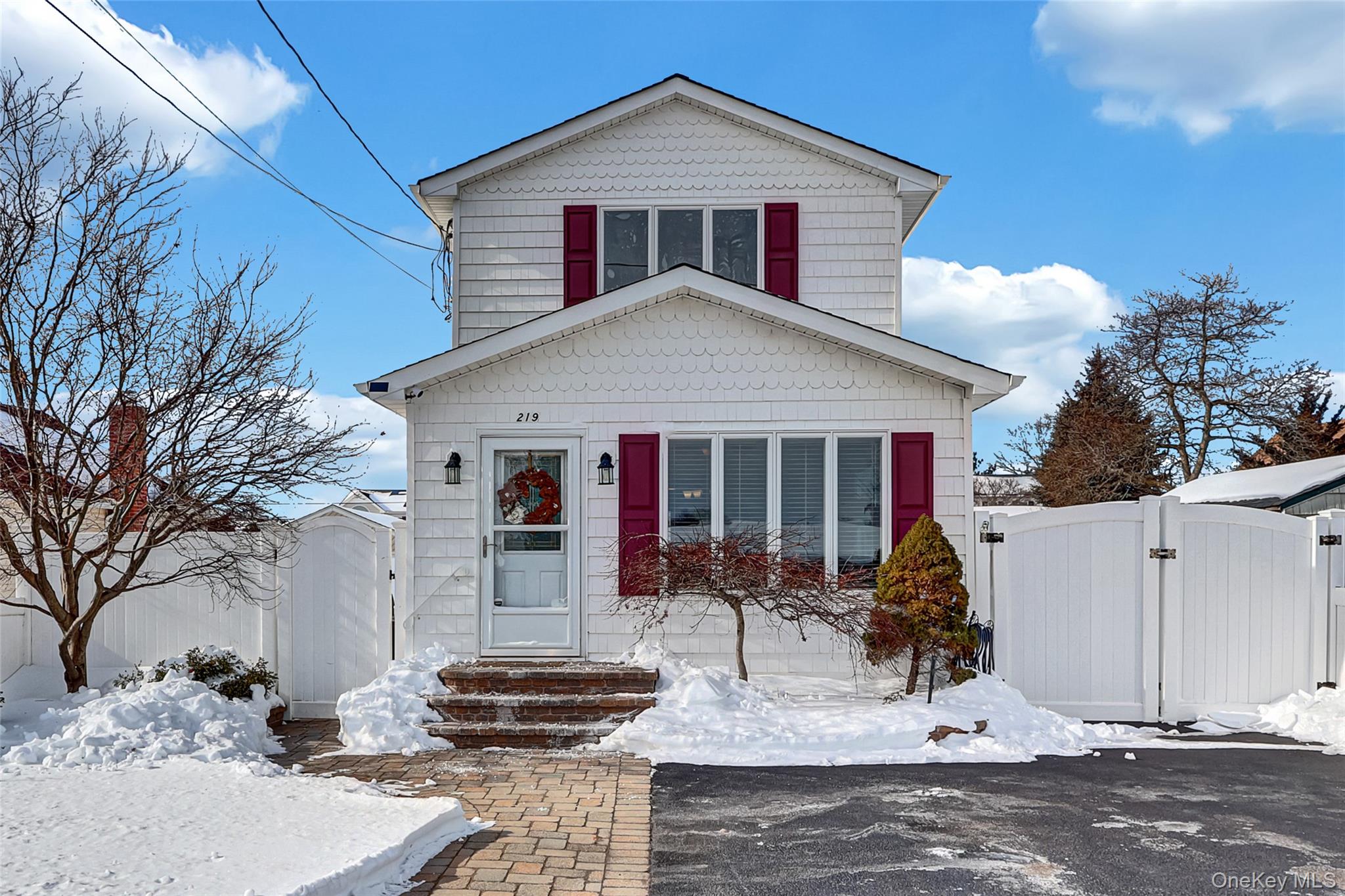 #1 photo, 219 Hyman Avenue, West Islip , NY 11795