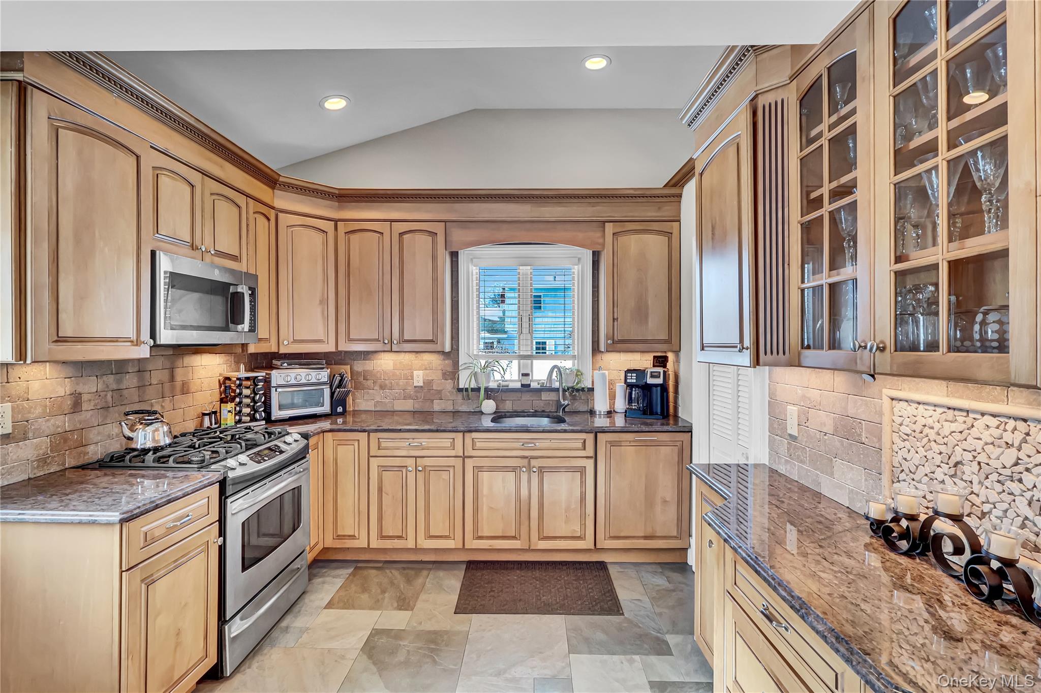 #11 photo, 219 Hyman Avenue, West Islip , NY 11795