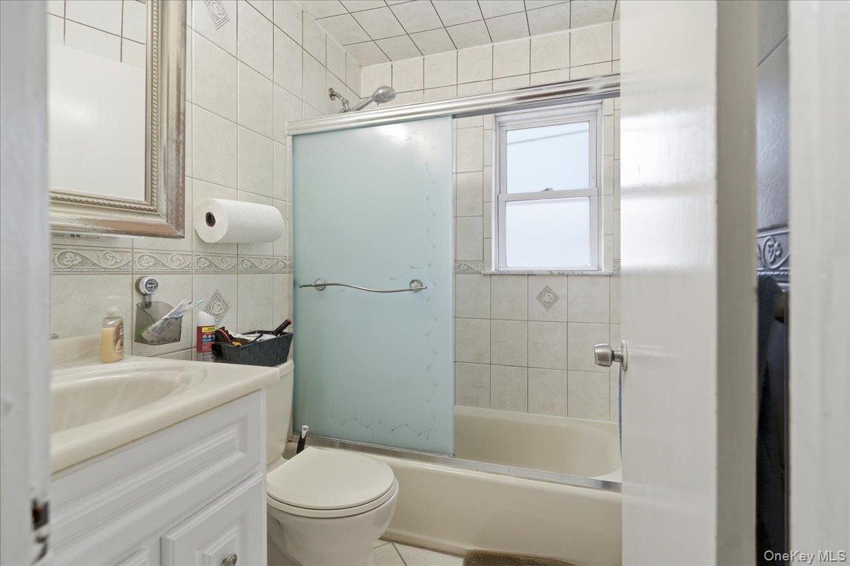 #20 photo, 1377 D Street, Elmont , NY 11003