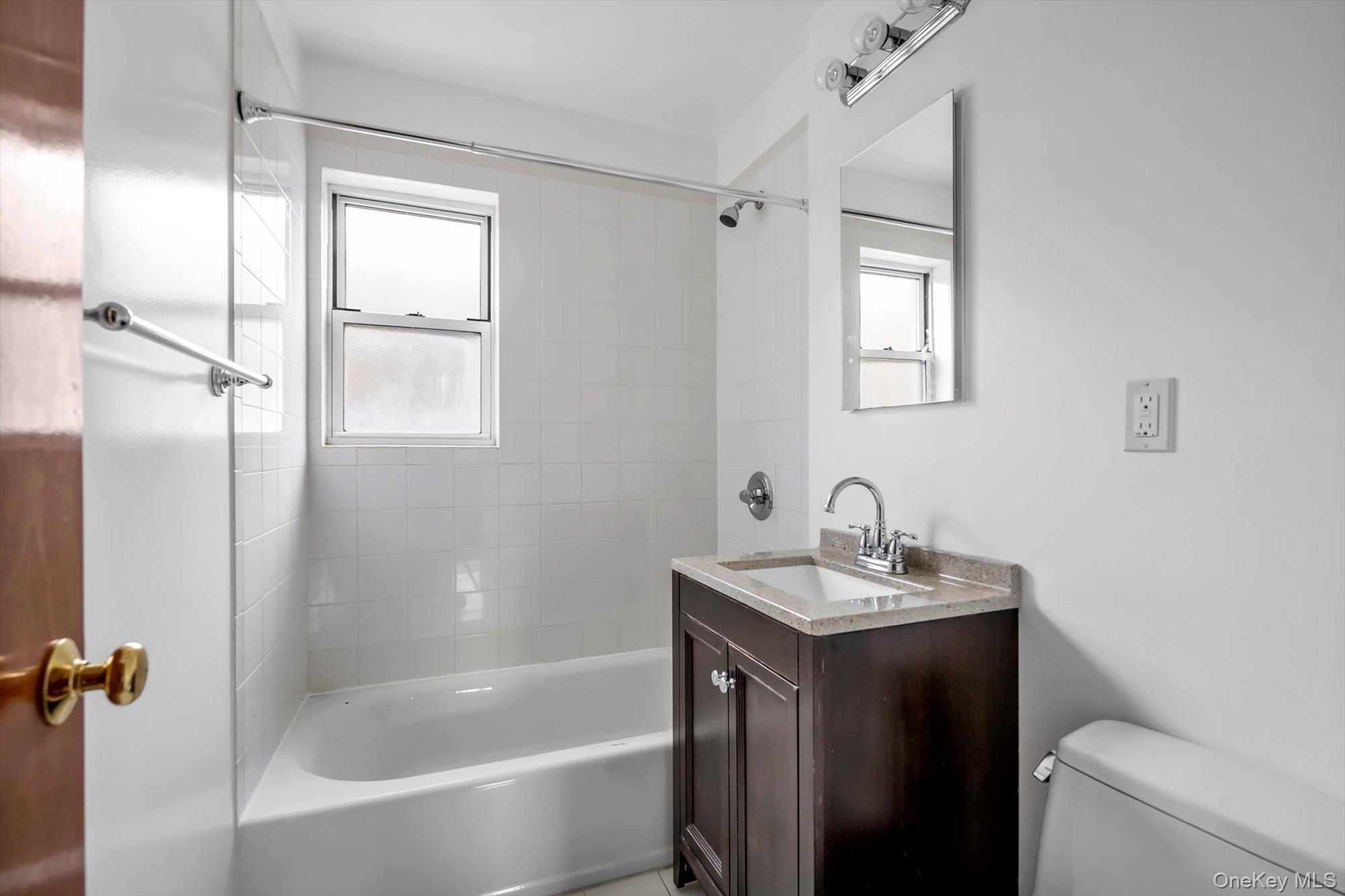 #11 photo, 110-15 65 Avenue, Forest Hills , NY 11375