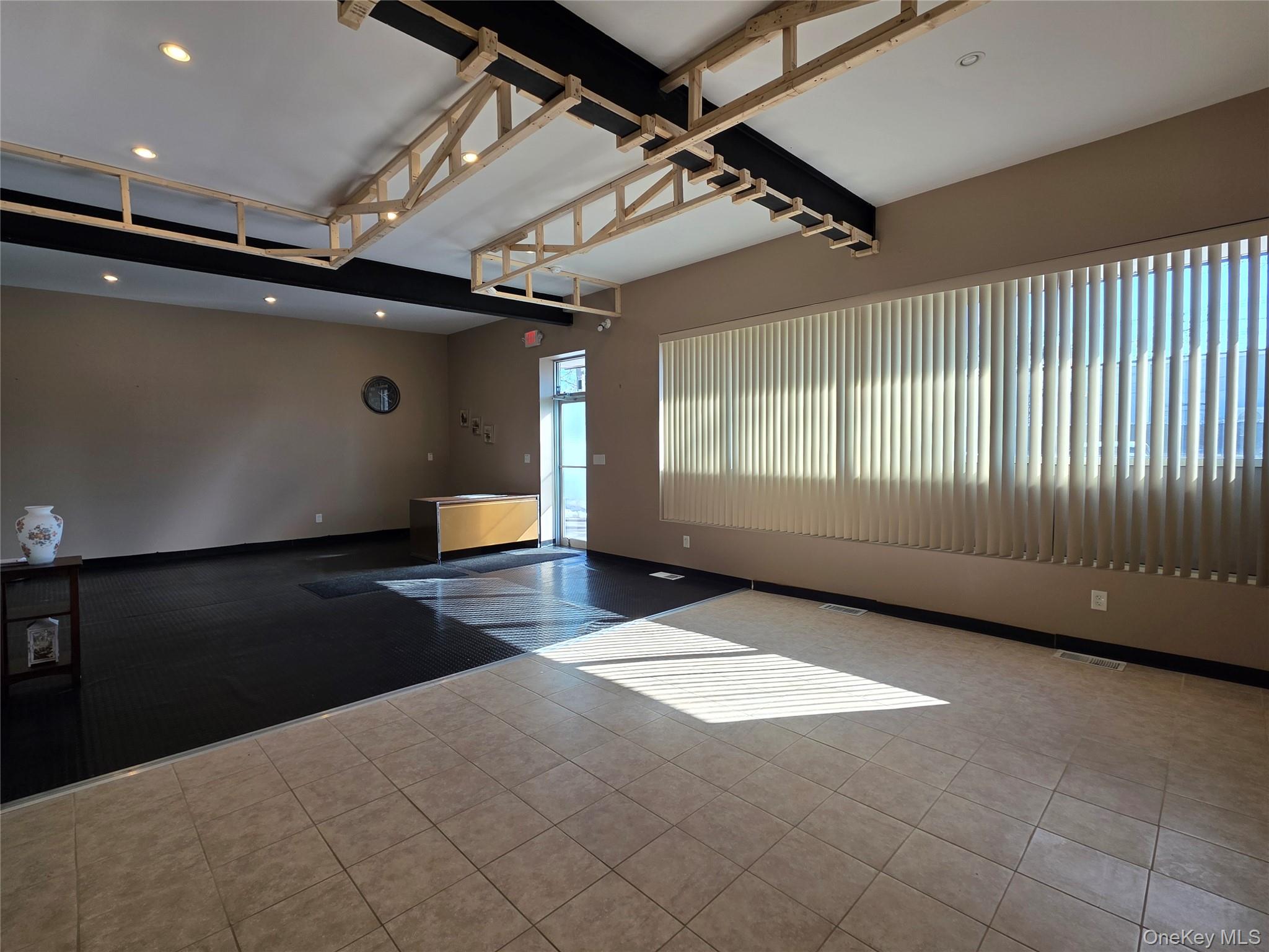 #5 photo, 3 IVY Road, Саффолк ‖ Kings Park , NY 11754