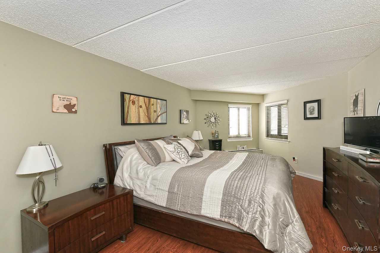 #18 photo, 725 Miller Avenue, Freeport , NY 11520