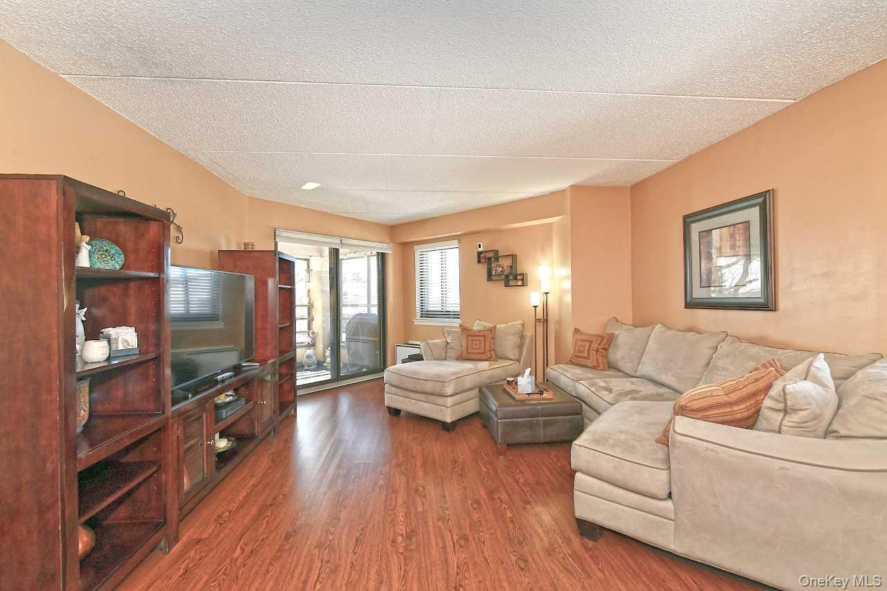 #8 photo, 725 Miller Avenue, Freeport , NY 11520