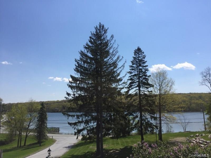 #1 photo, 16 Lake Avenue, Monroe , NY 10950