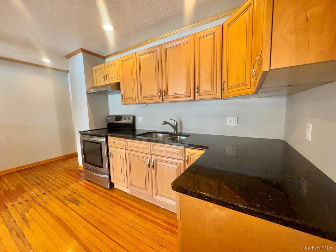 #8 photo, 16 Lake Avenue, Monroe , NY 10950