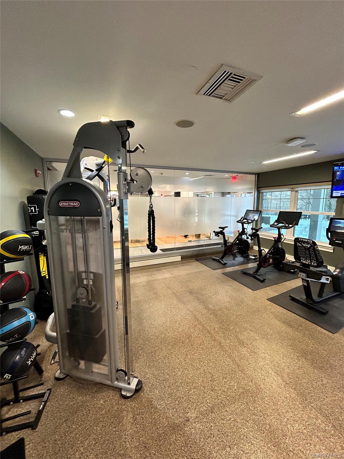 #16 photo, 125 Parkway Road, Bronxville , NY 10708