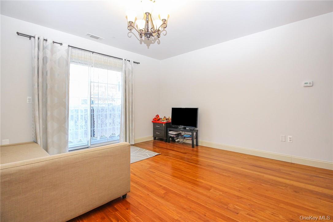 #5 photo, 543 Main Street, New Rochelle , NY 10801